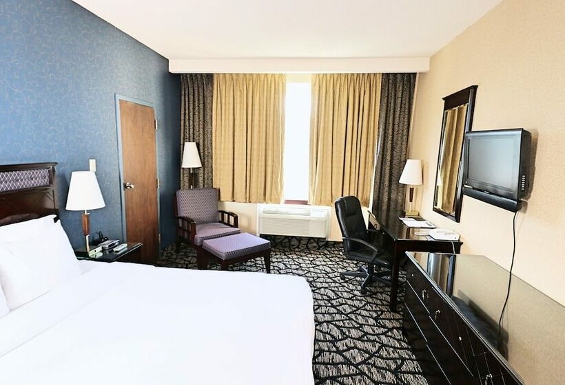 اتاق استاندارد, Empire Suites