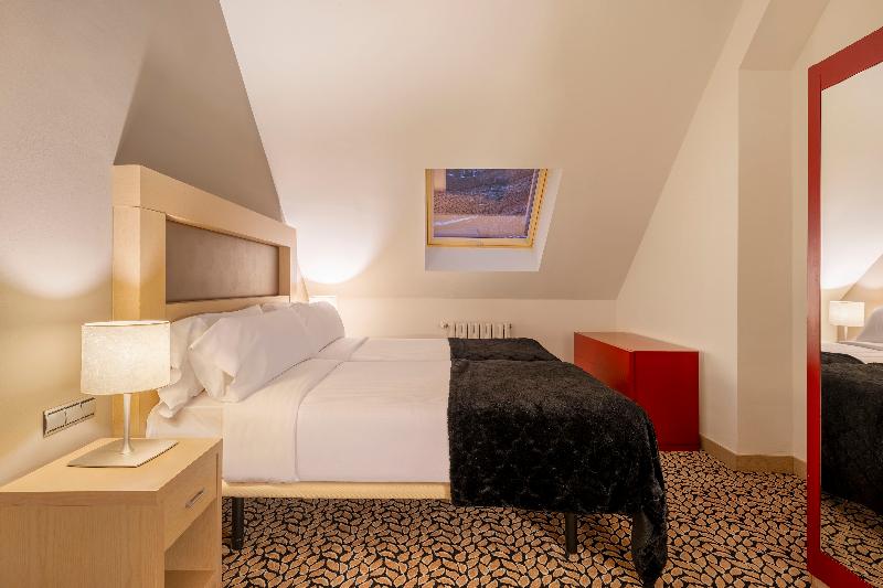 اتاق کلاس بیزنس, Empire Suites