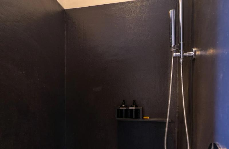 اتاق استاندارد, Empire Suites