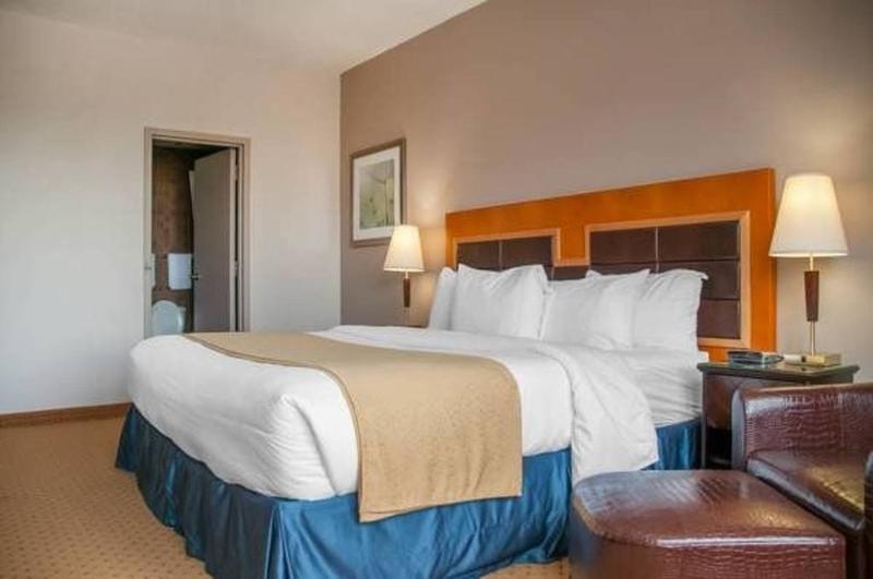 اتاق کلاس بیزنس, Empire Suites