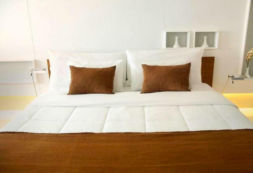اتاق استاندارد با تخت بزرگ, Esplendor By Wyndham Asuncion