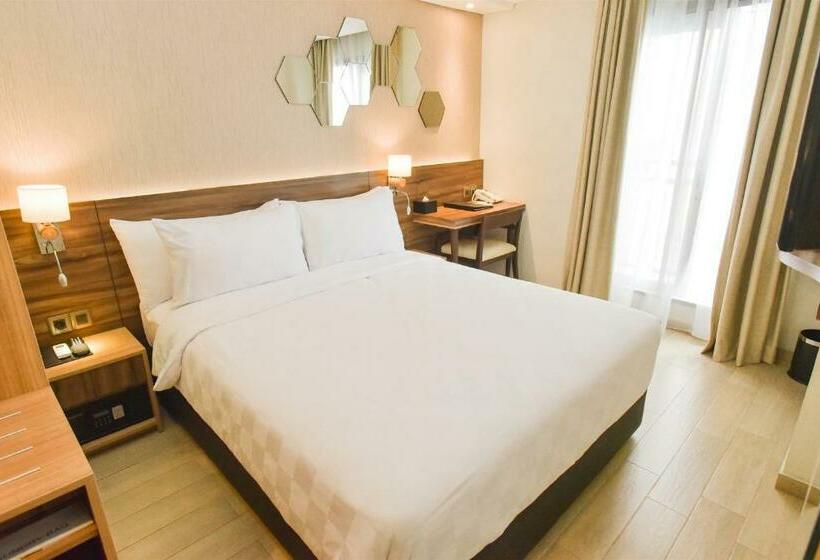 اتاق سوپریور, Golden Tulip Essential Tangerang