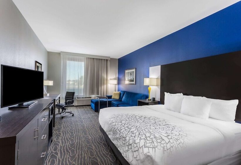 اتاق دلوکس مخصوص معلولین, La Quinta By Wyndham Odessa North   Sienna Tower