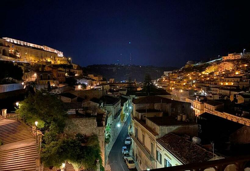 اتاق سوپریور با چشم‌انداز, San Giorgio Modica