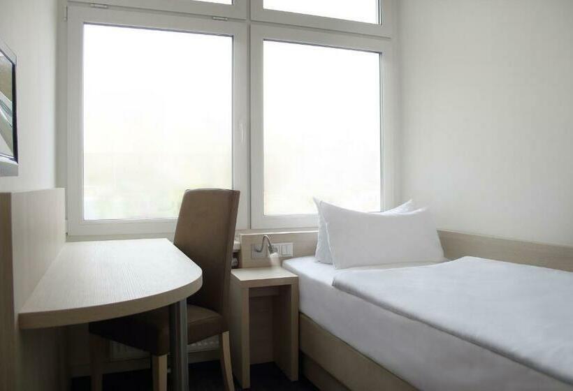 اتاق عادی یک تخته, Viva Hotel Lübeck