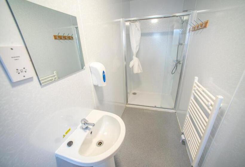 Bed in Shared Room with Shared Bathroom, Portree Youth Hostel
