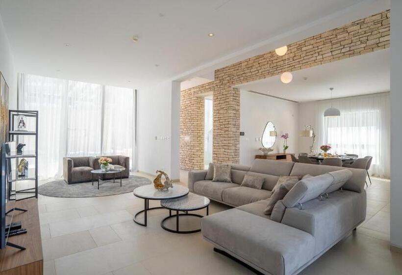 1-Bedroom Upper Villa, Cap St Georges Villas