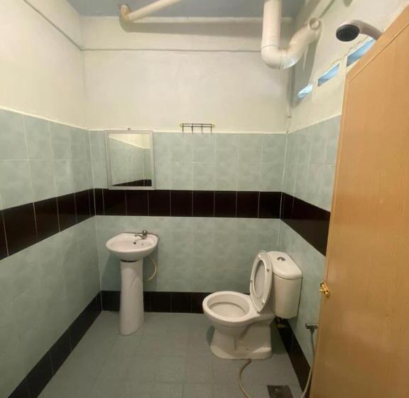 اتاق لوکس خانوادگی, Oyo 90910 Homestay D Lalang Inn