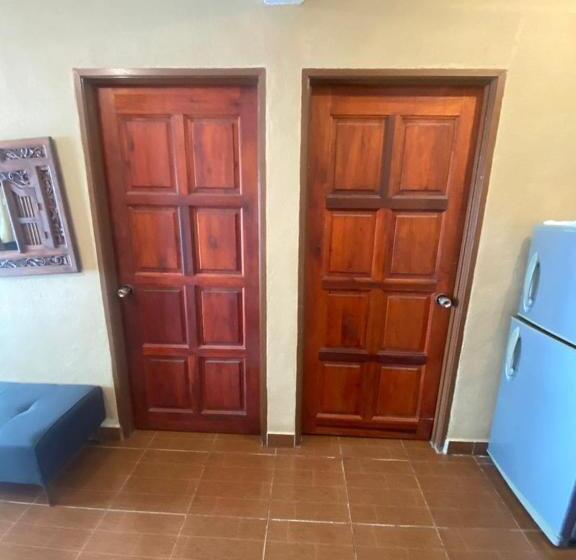 سوئیت 2 خوابه, Oyo 90910 Homestay D Lalang Inn