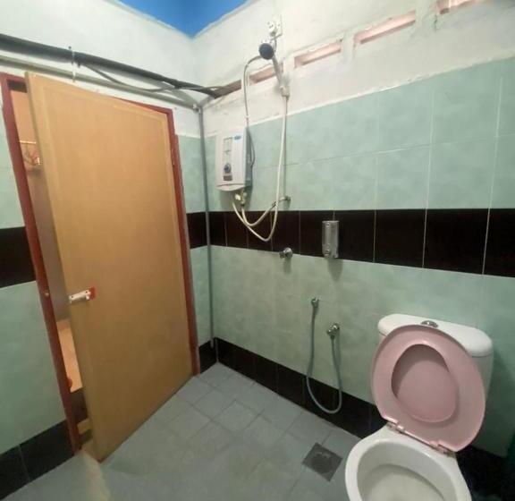 سوییت جونیور, Oyo 90910 Homestay D Lalang Inn