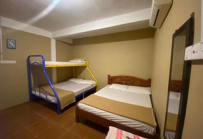 سوئیت 2 خوابه, Oyo 90910 Homestay D Lalang Inn