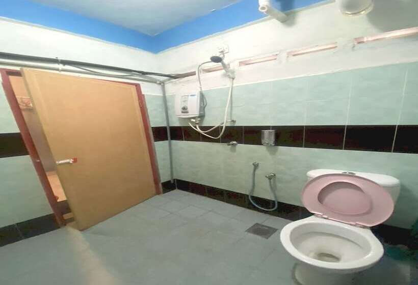 سوییت جونیور, Oyo 90910 Homestay D Lalang Inn