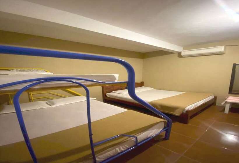سوئیت 2 خوابه, Oyo 90910 Homestay D Lalang Inn