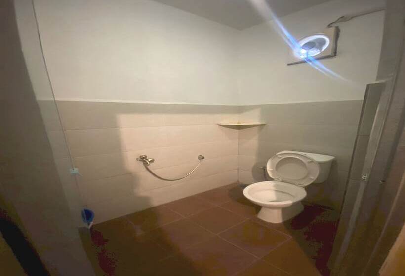سوئیت 2 خوابه, Oyo 90910 Homestay D Lalang Inn