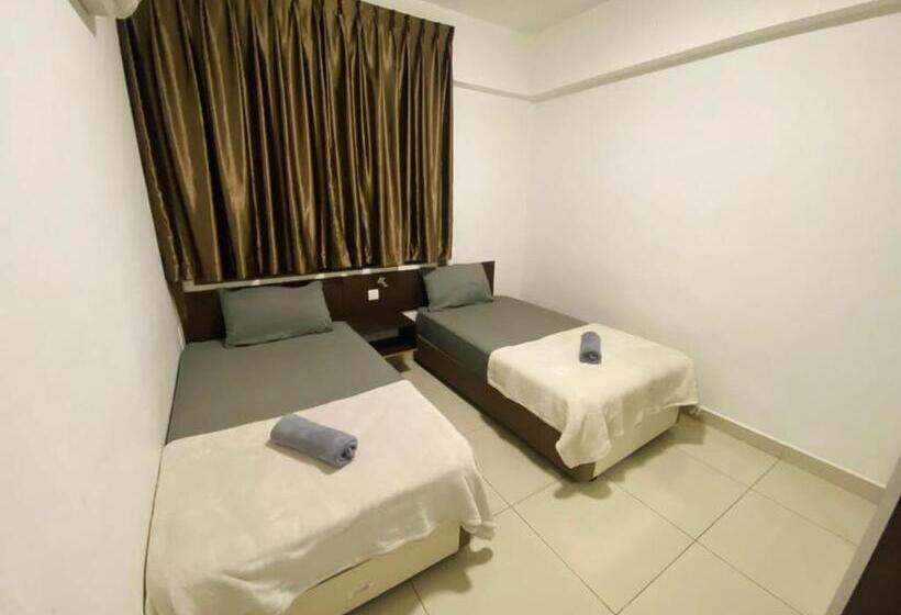 آپارتمان 1 خوابه با چشم‌انداز استخر, Marina Heights Hotel 3 Bedrooms Swimming Pool View Lumut Manjung