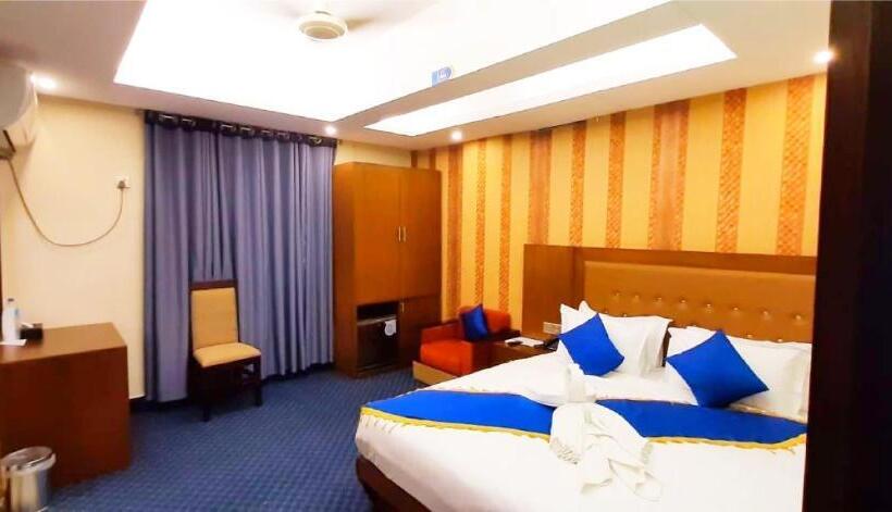 اتاق سوپریور با تخت بزرگ, New Hotel Grand View