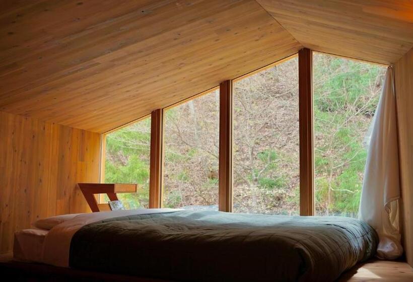 اتاق استاندارد با چشم‌انداز کوهستان, Earthboat Village Kurohime