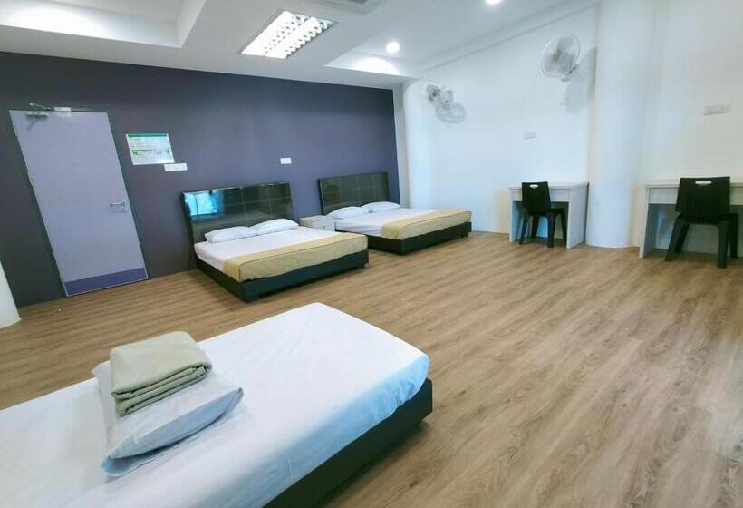 اتاق استاندارد سه نفره, Agape Hostel
