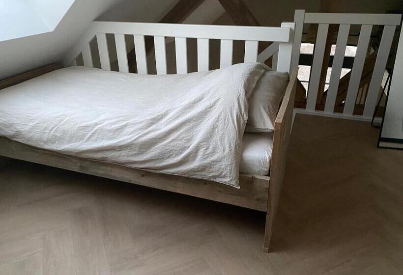 اتاق لوکس چهار تخته, B&b De Slaapsoof
