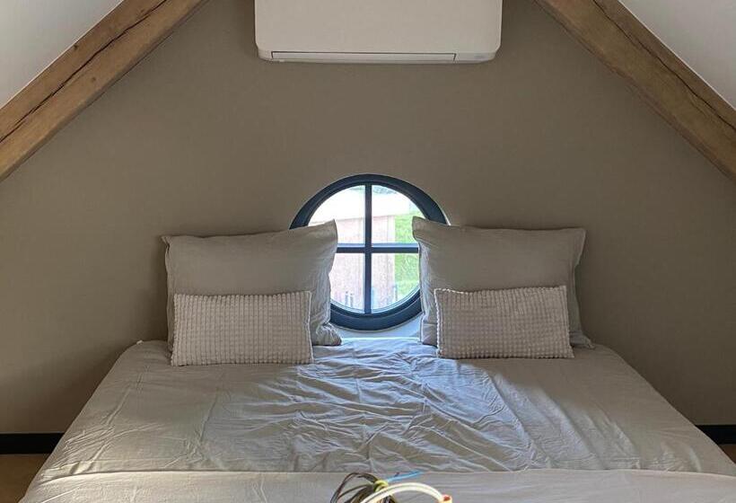اتاق لوکس چهار تخته, B&b De Slaapsoof