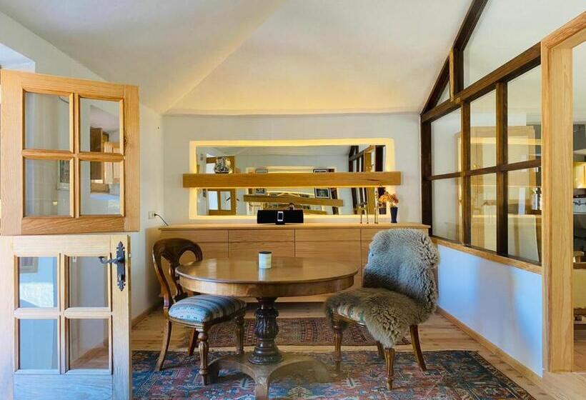سوییت با چشم‌انداز دریا, La Rayuela Suites