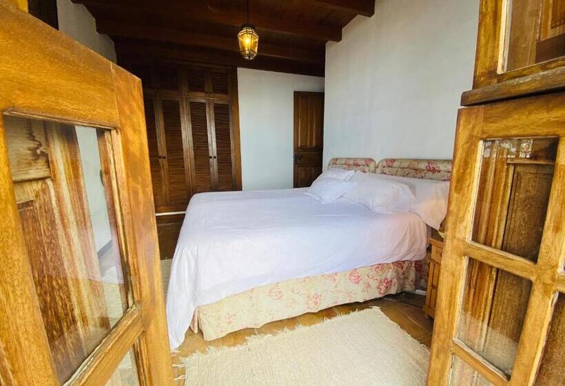 اتاق خانوادگی با چشم‌انداز باغ, La Rayuela Suites