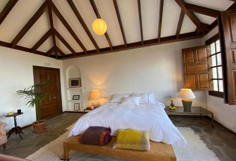 Deluxe Suite Sea View, La Rayuela Suites