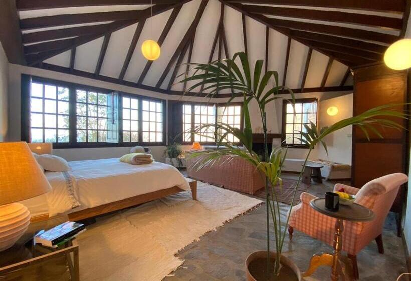 Deluxe Suite Sea View, La Rayuela Suites