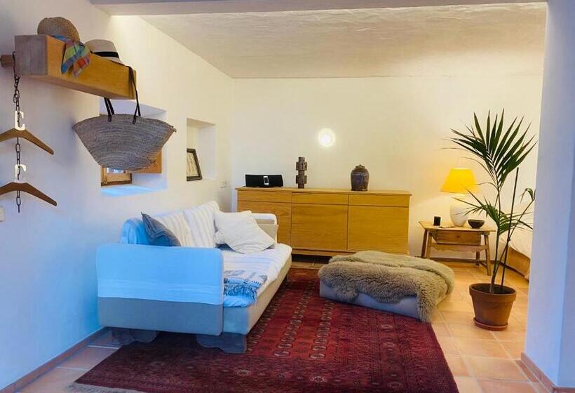 سوییت با چشم‌انداز باغ, La Rayuela Suites