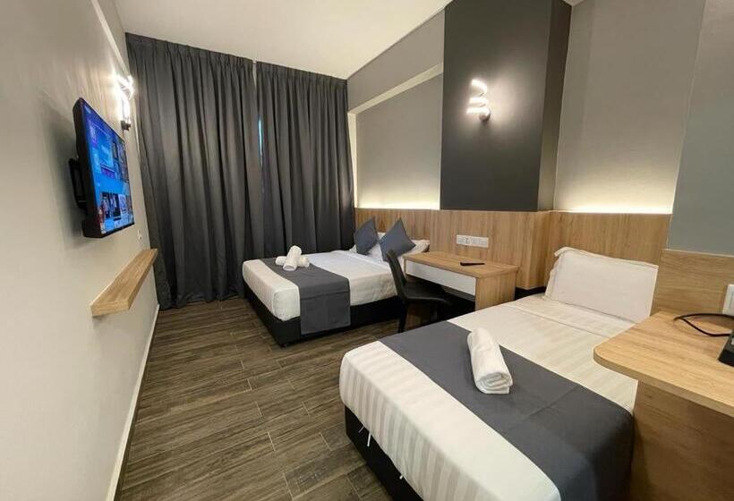 اتاق لوکس سه تخته, Dj Citi Plaza Hotel & Suites