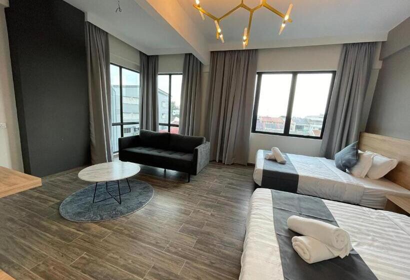 سوییت, Dj Citi Plaza Hotel & Suites