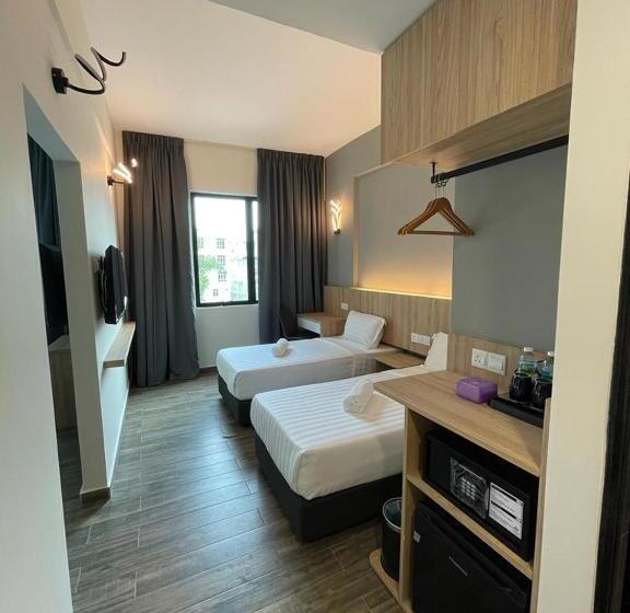 سوییت لوکس, Dj Citi Plaza Hotel & Suites