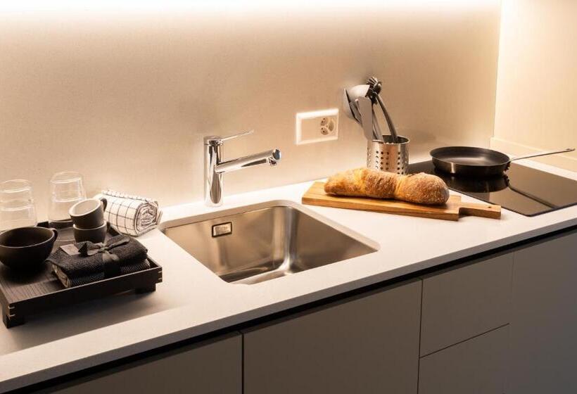 디럭스 스튜디오, Ariv Apartments Zug