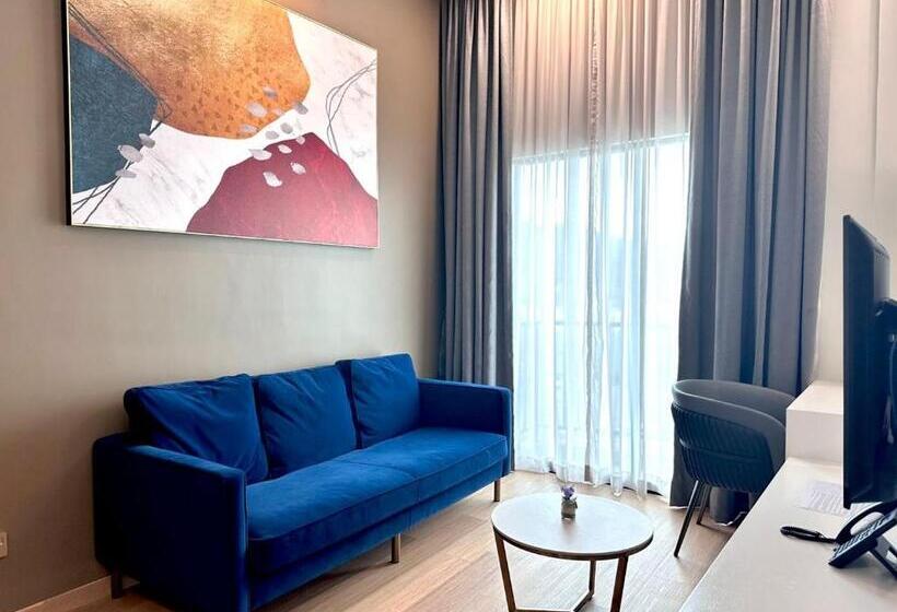 اتاق لوکس با بالکن, Cameron Lavender Mansion By Play