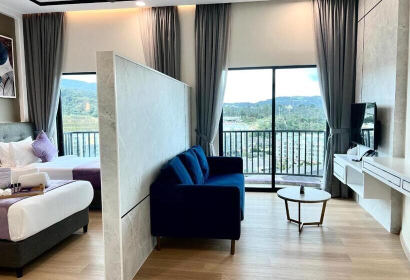اتاق لوکس با بالکن, Cameron Lavender Mansion By Play