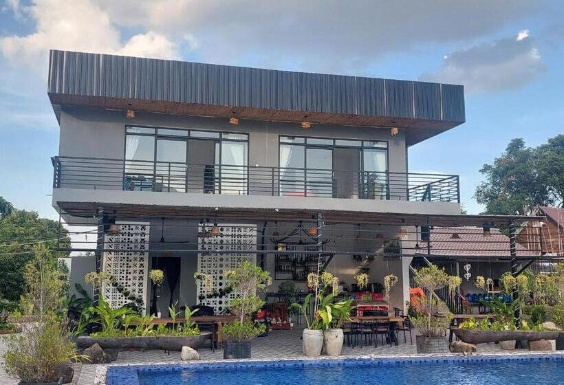 اتاق استاندارد با چشم‌انداز کوهستان, Kampot Hill Lodge
