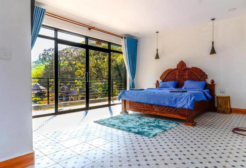 اتاق استاندارد با چشم‌انداز کوهستان, Kampot Hill Lodge