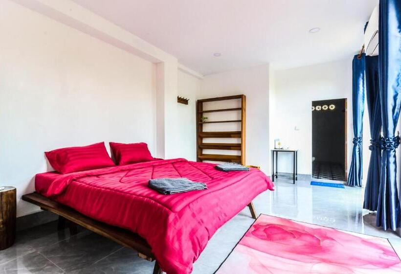 اتاق استاندارد با چشم‌انداز باغ, Kampot Hill Lodge