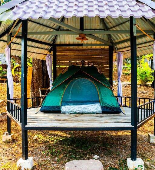 چادر با خدمات رفاهی استاندارد, Kampot Hill Lodge