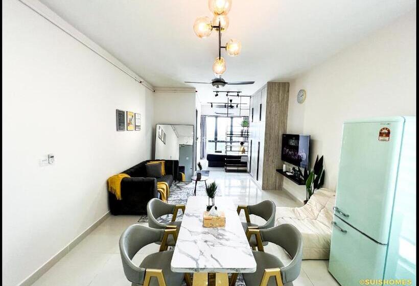 استودیوی لوکس, Near Klia   Kipcore Suite B   Town Centre Sepang