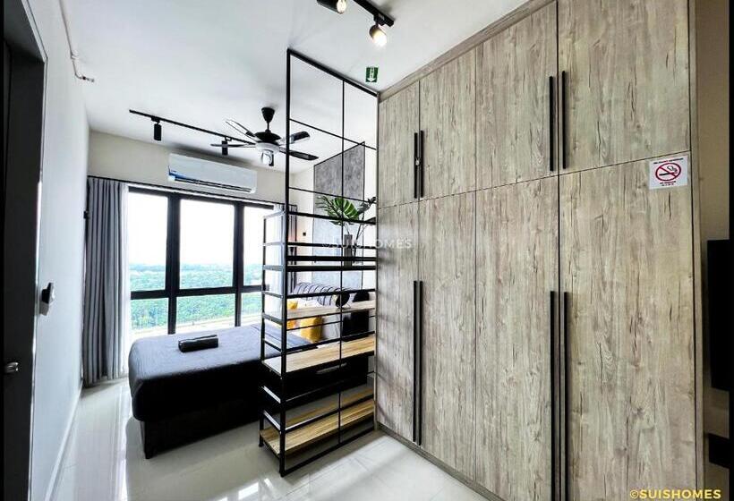 استودیوی لوکس, Near Klia   Kipcore Suite B   Town Centre Sepang