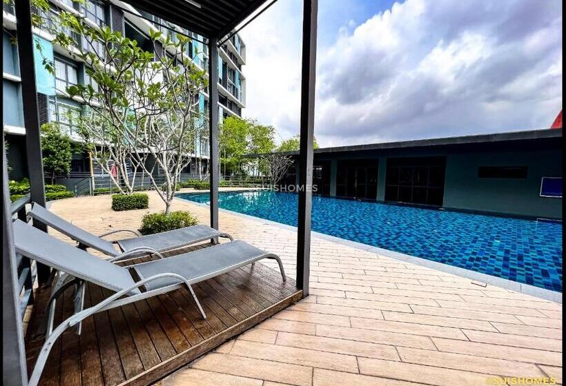 استودیوی لوکس, Near Klia   Kipcore Suite B   Town Centre Sepang