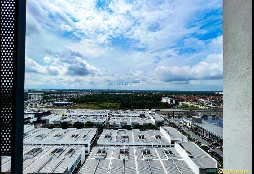استودیوی لوکس, Near Klia   Kipcore Suite B   Town Centre Sepang