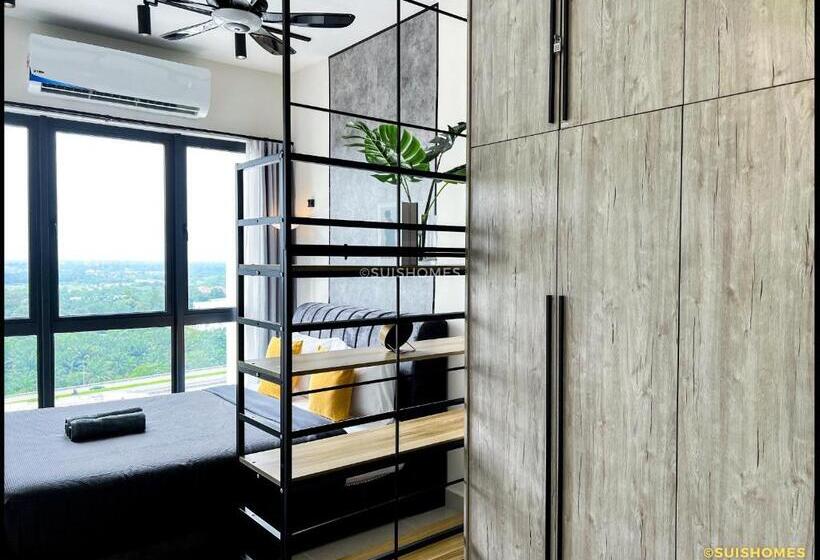 استودیوی لوکس, Near Klia   Kipcore Suite B   Town Centre Sepang