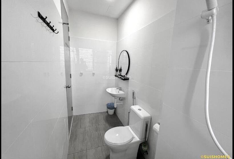 استودیوی لوکس, Near Klia   Kipcore Suite B   Town Centre Sepang