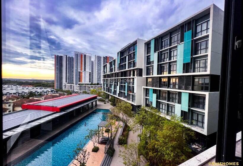 استودیوی لوکس, Near Klia   Kipcore Suite B   Town Centre Sepang