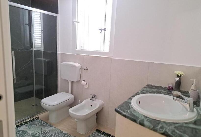 اتاق لوکس با تخت بزرگ, Casa Adriatik & Marina