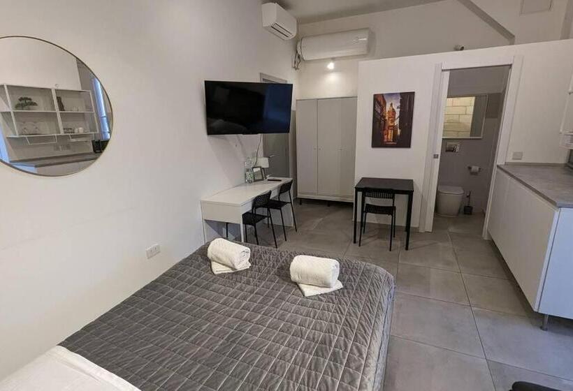 اتاق استاندارد با بالکن, Casa Cospicua Knight Residency
