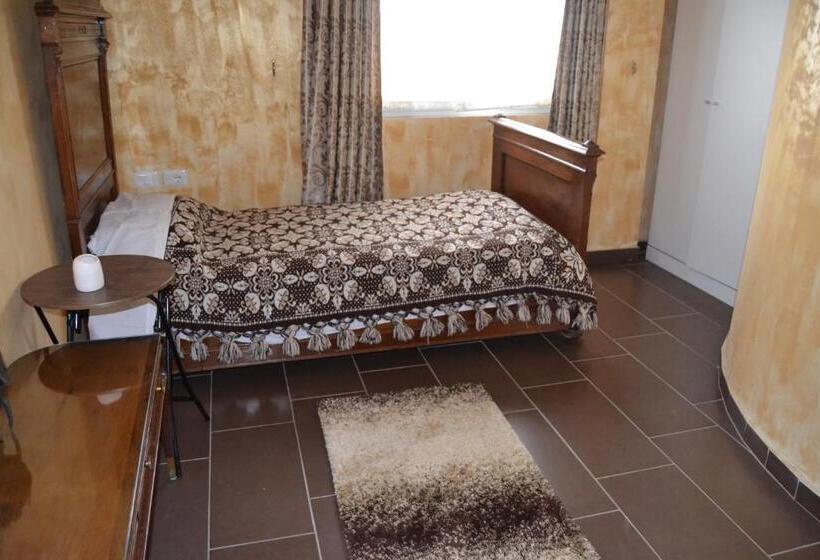 اتاق سوپریور سه تخته, Kodra E Godenve