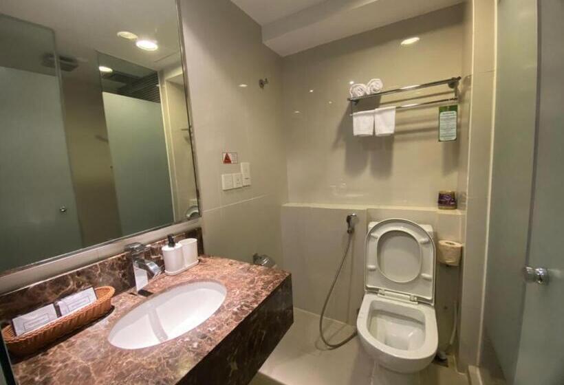سوییت, Bv1 Studio Kk City Centre With Pool Near Imago